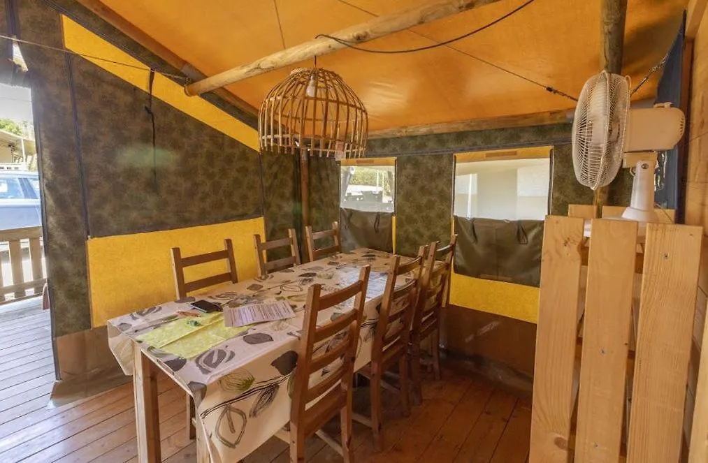 Easyatent Camping Valkanela Vrsar Kroatië