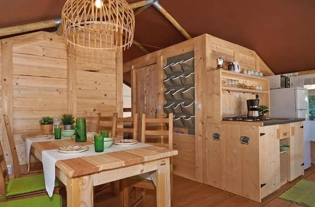 Easyatent Camping Valkanela Vrsar