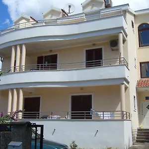 Dada Apartment Turanj