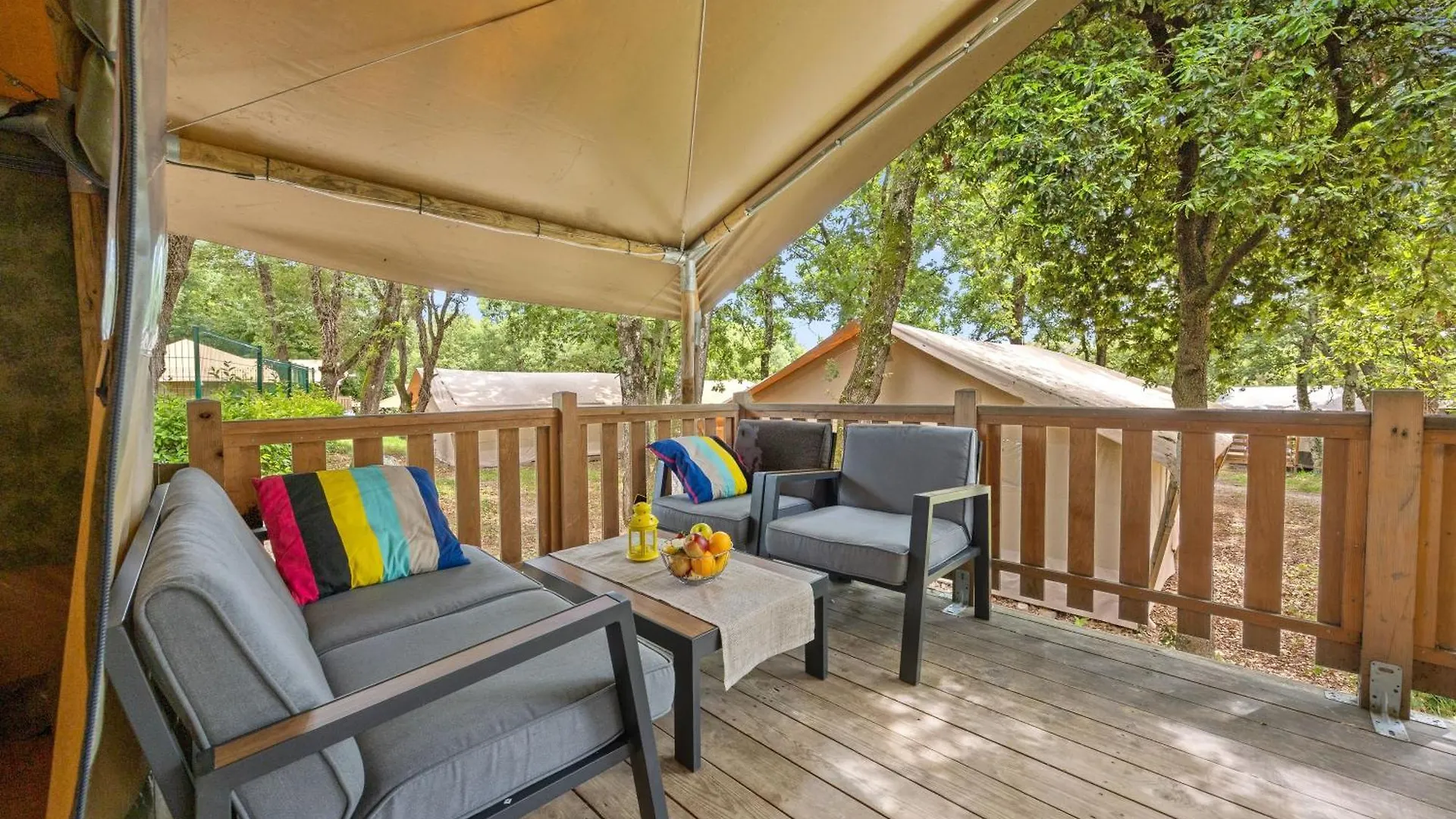 假日公园 Easyatent Camping Valkanela 弗尔萨尔
